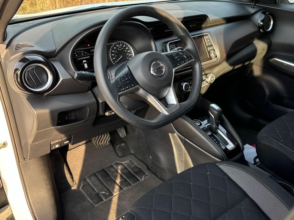 2020 Nissan Kicks SV photo 5