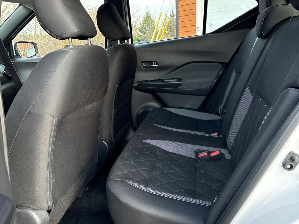2020 Nissan Kicks SV photo 8