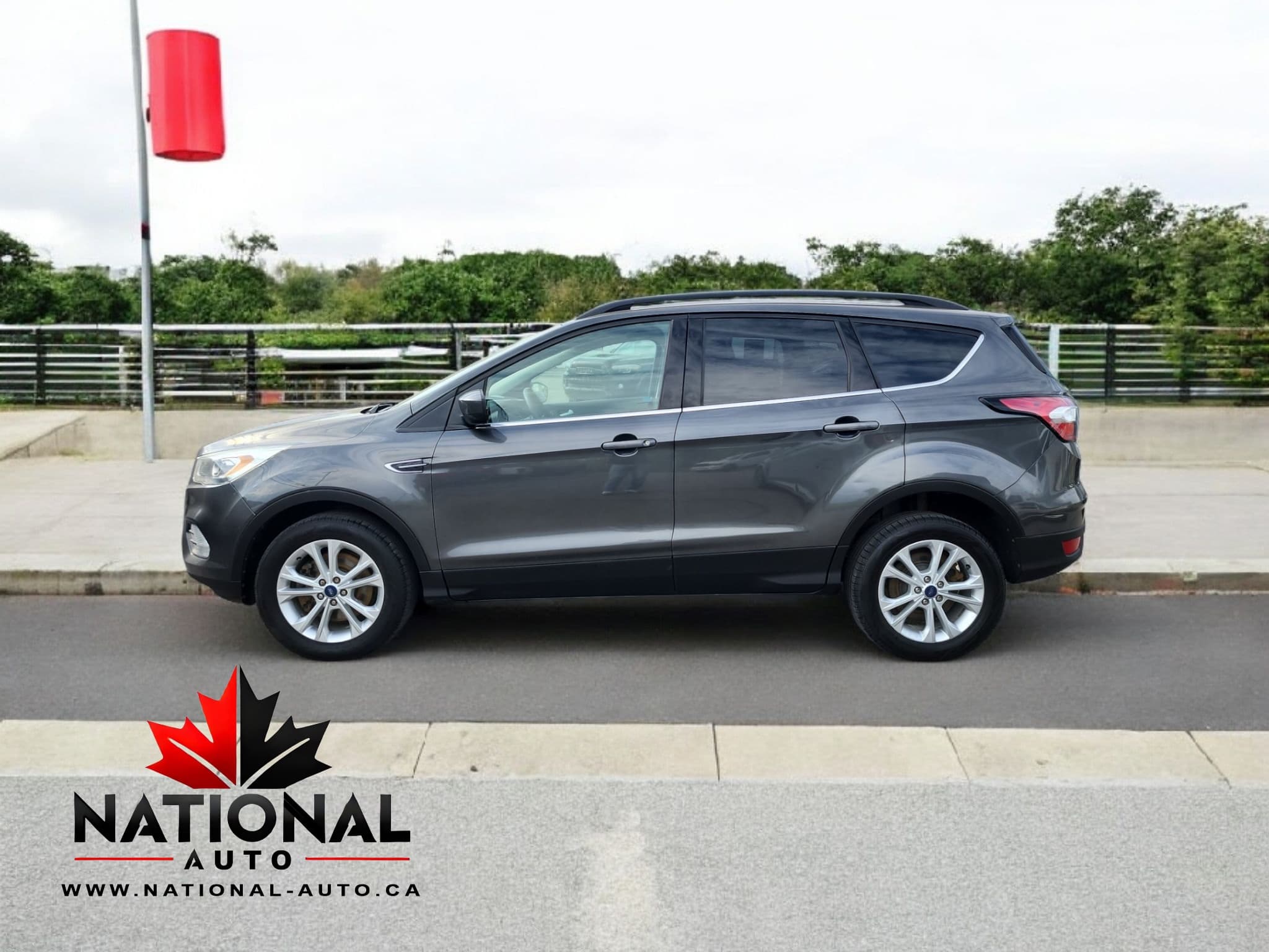 2017 Ford Escape SE photo 3