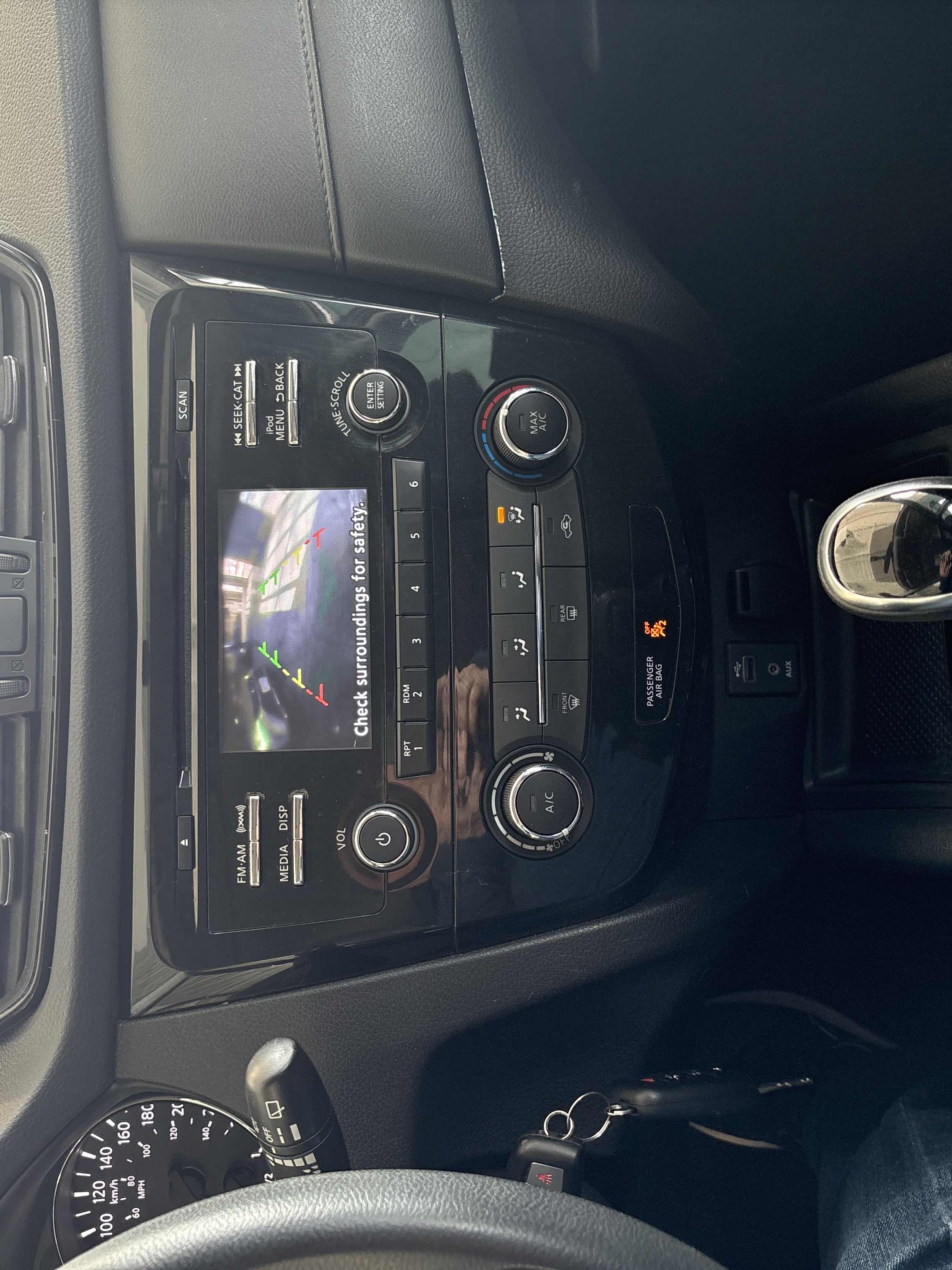 2017 Nissan Rogue SV photo 5